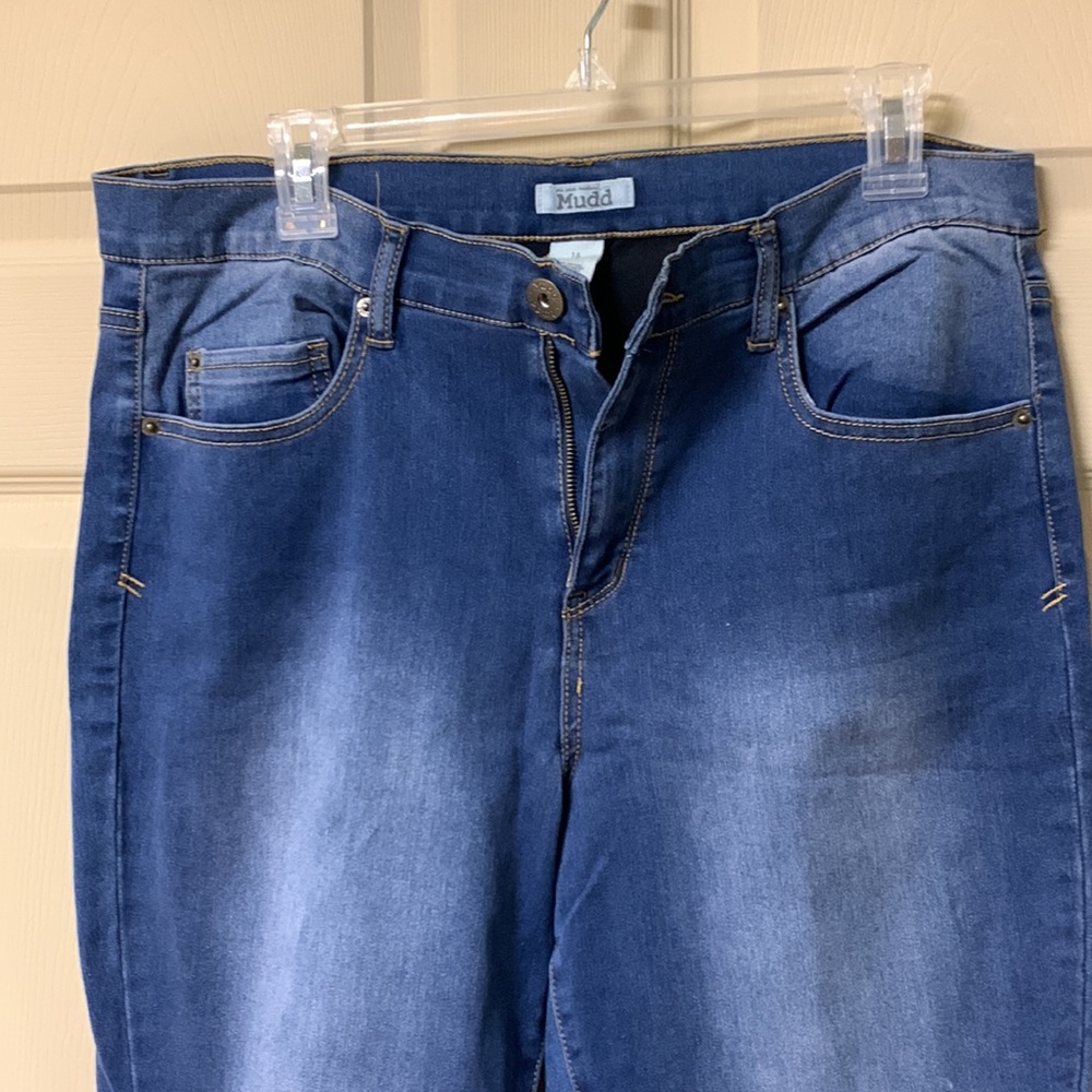 Jeans - Picture 2 of 5